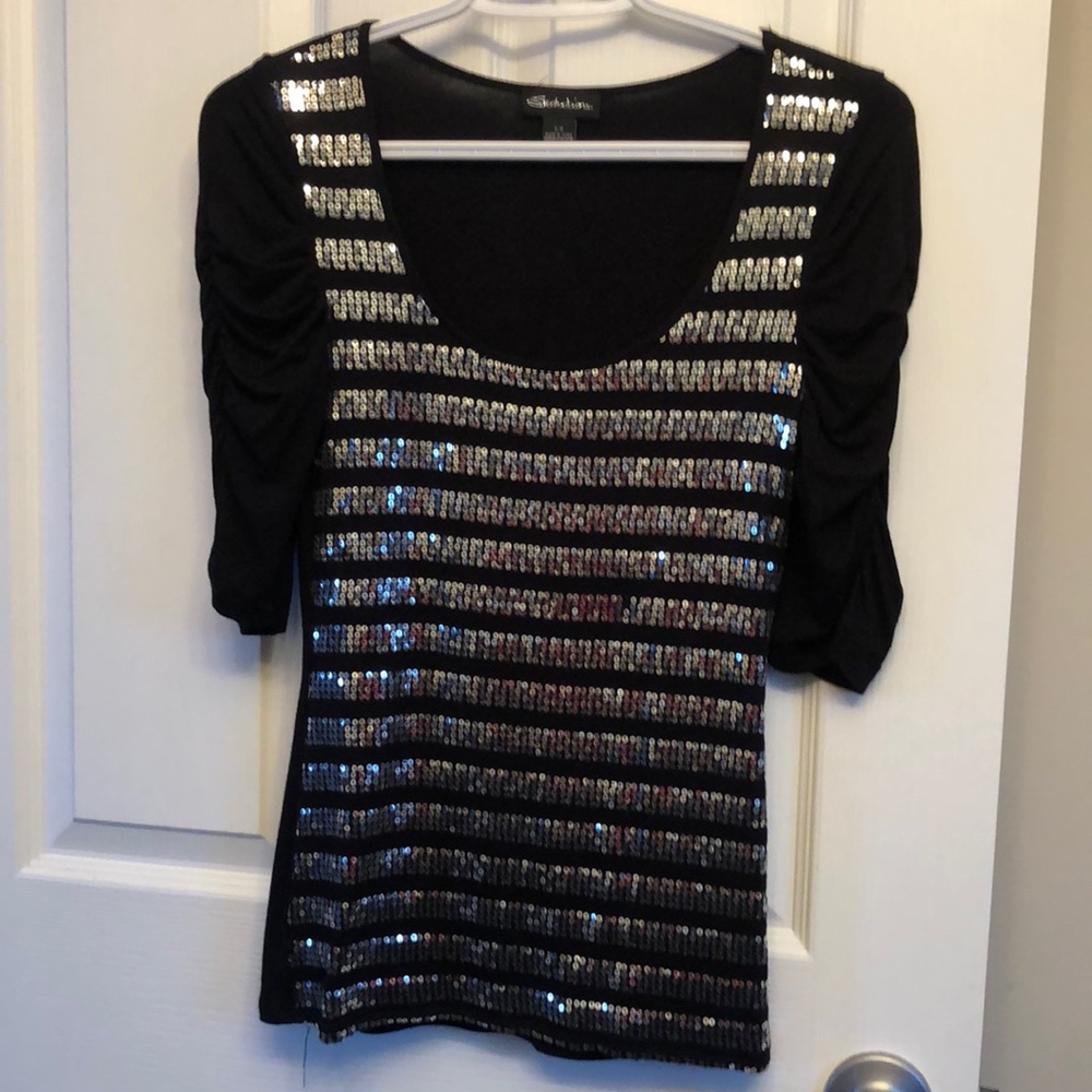 🪩✨Black & Silver Sequin Half Sleeve Top